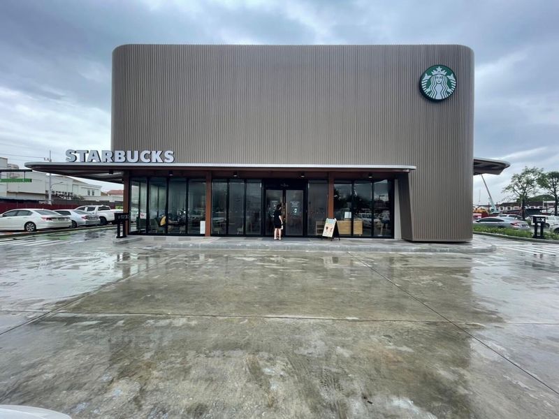 Starbucks (Drive Thru) The Fourth Putthamonthon Sai 4 หน้าแรก