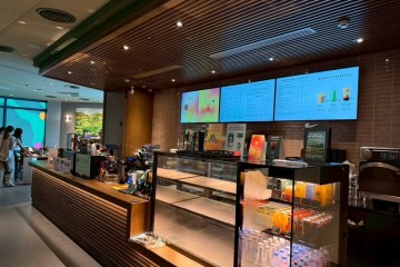 LINE_ALBUM_Starbucks  CPN Airport Chaingmai_250619_88